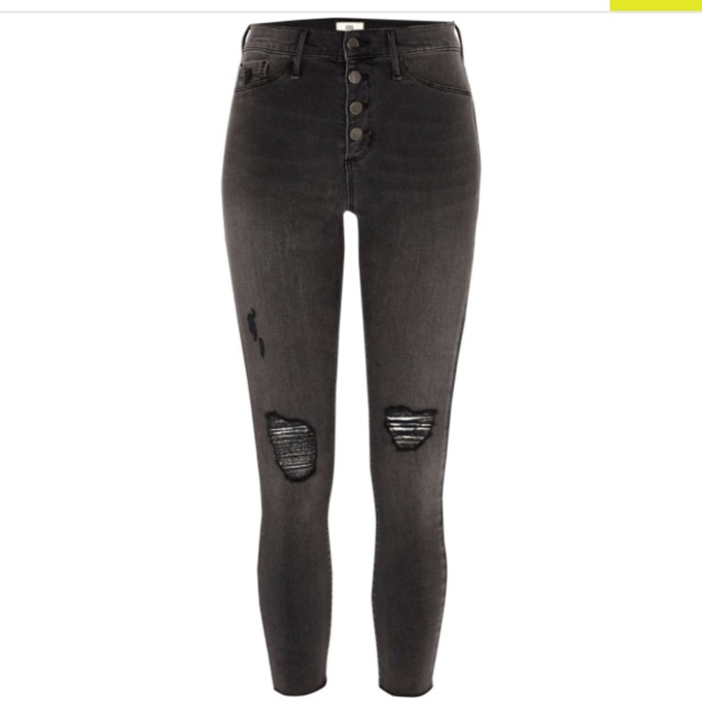 Petite Black Molly studded ripped jegging